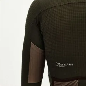 Sleeve pocket detail on the Escapism jersey